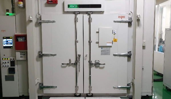 WALK-IN CHAMBER